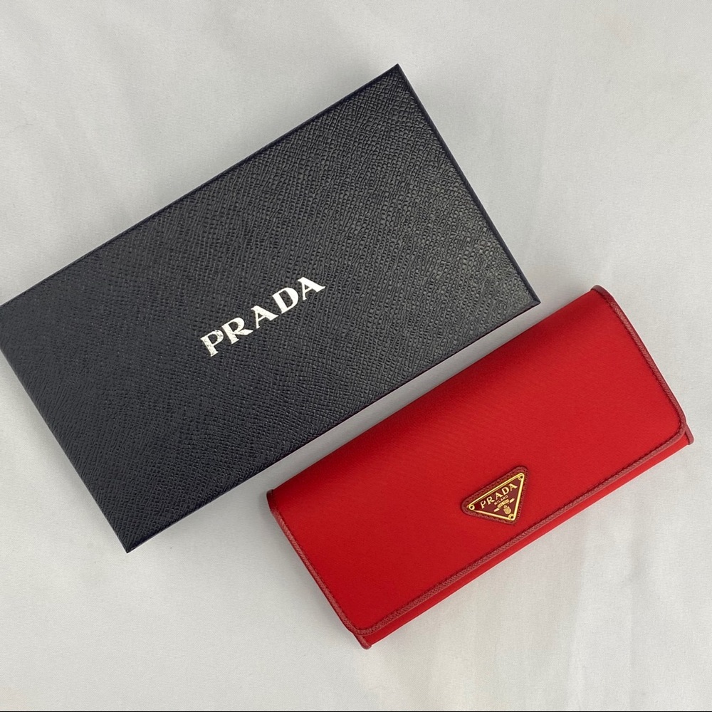 NWT Prada Women’s Red Nylon Wallet With Card ID
